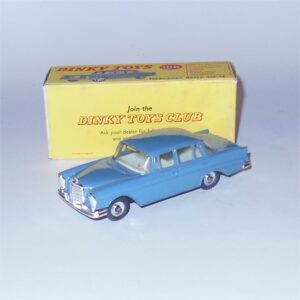 Dinky Toys 186 Mercedes Benz 220SE