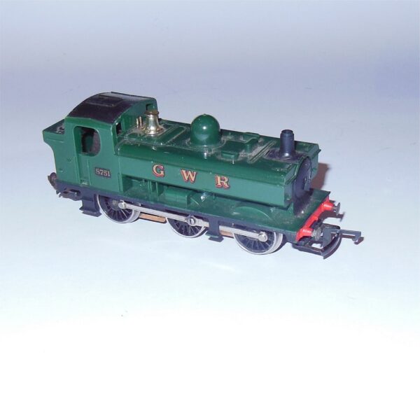 Hornby R041 GWR 0-6-0 Pannier Tank Engine 8751