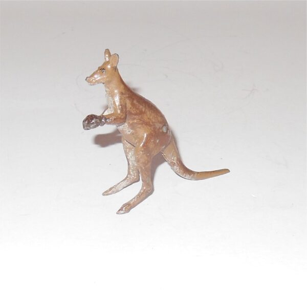 Britains Circus Boxing Kangaroo 54mm