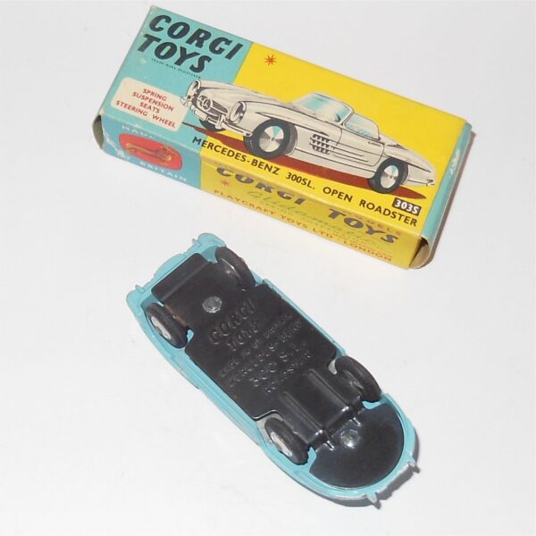 Corgi Toys 303S Mercedes Benz 330SL Open Roadster - Image 2