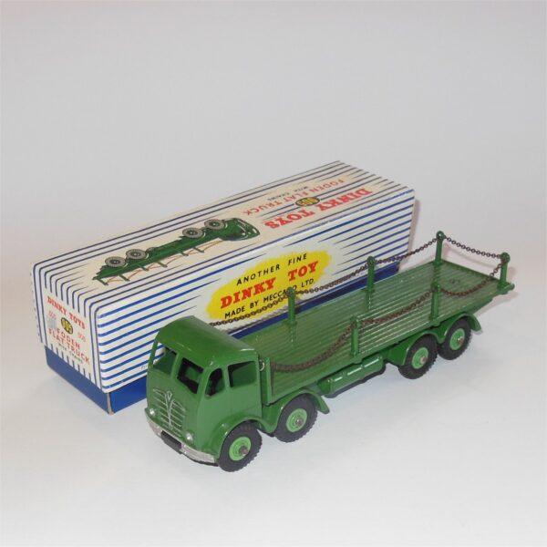 Dinky Toys 905 Foden Flat Truck with Chains Green c1957