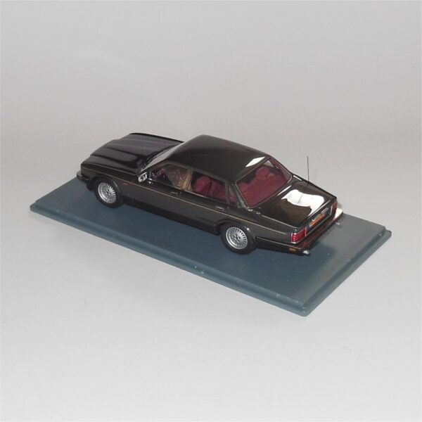 Neo Scale Model 43158 Daimler Sovereign Black