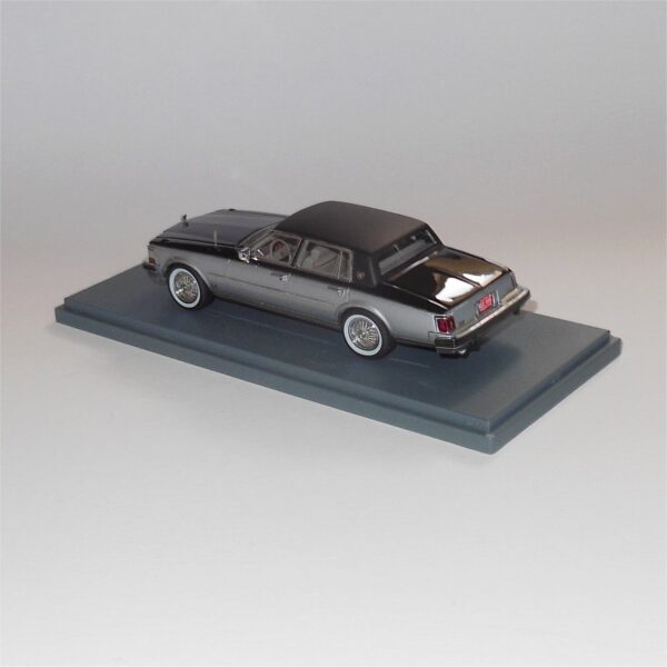 Neo Model 43495 Cadillac Seville Elegante 1987 Black Silver - Image 2