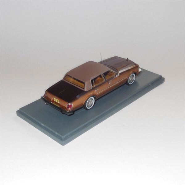Neo Model 43497 Cadillac Seville Elegante 1987 Brown over Gold - Image 4