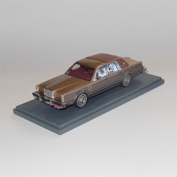 Neo Model 43540 Lincoln Mark VI Beige over Grey - Image 4