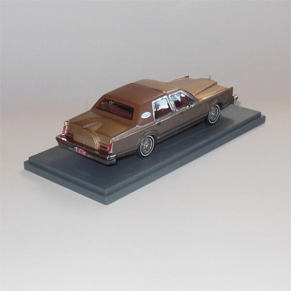 Neo Model 43540 Lincoln Mark VI Beige over Grey - Image 2