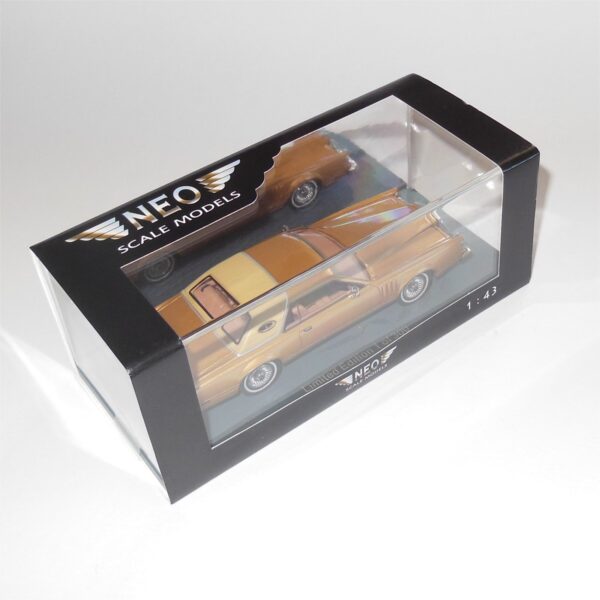 Neo Model 43560 Lincoln Continental Mark V Gold