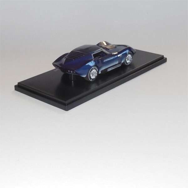Neo Model 43705 1965 Mako Shark II Concept Blue - Image 2