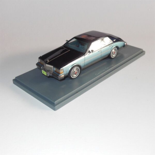 Neo Model 43727 Cadillac Seville Dark Blue Light Blue