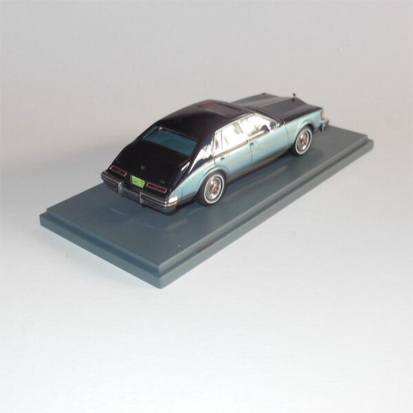 Neo Model 43727 Cadillac Seville Dark Blue Light Blue - Image 2