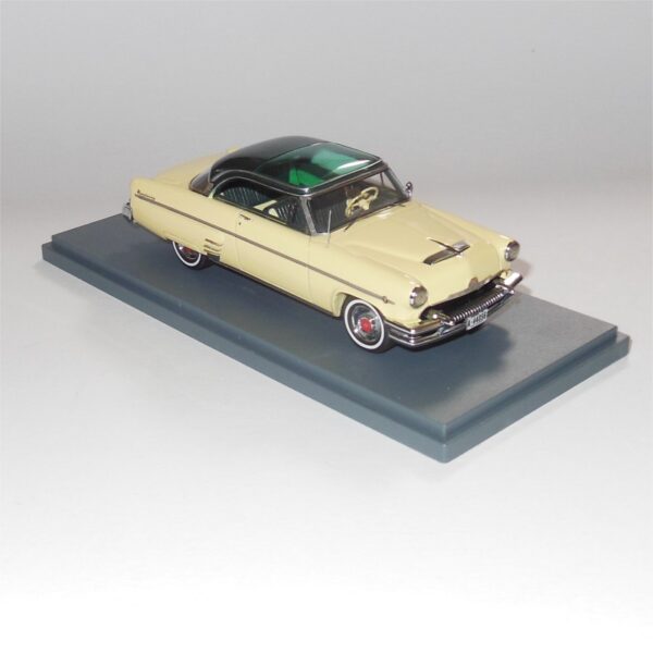 Neo Model 44056 Mercury Monterey SunValley Green Cream