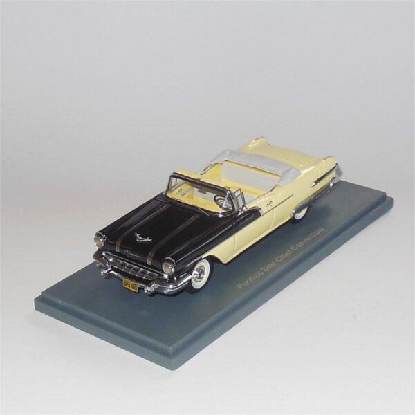 Neo Model 44060 Pontiac Star Chief Convertible Black Bonnet Cream