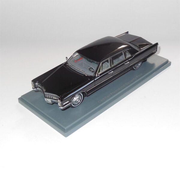 Neo Model 44400 Cadillac Fleetwood 75 Black