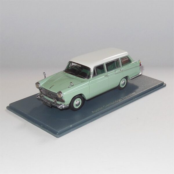 Neo Model 44455 Austin Cambridge Traveller White Green