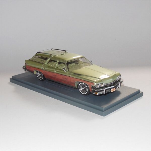 Neo Model 44625 Buick Wagon Green Woodgrain