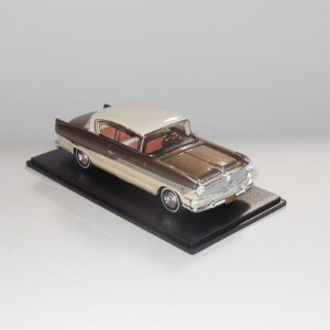 Neo Model 44670 Hudson Hornet V8 Hardtop 1957 White Brown