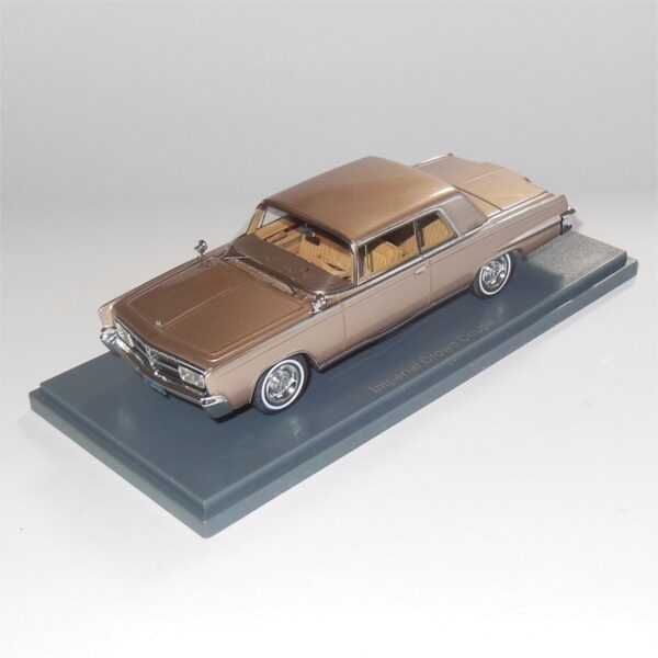 Neo Model 44695 Imperial Crown Coupe Brown