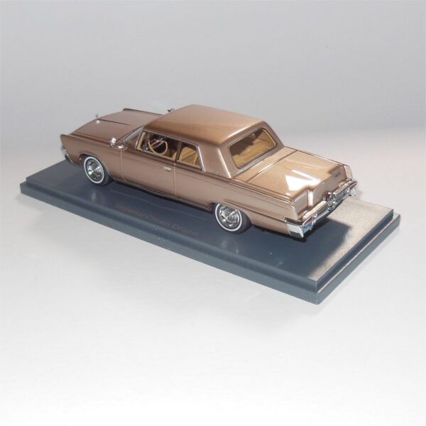 Neo Model 44695 Imperial Crown Coupe Brown - Image 3