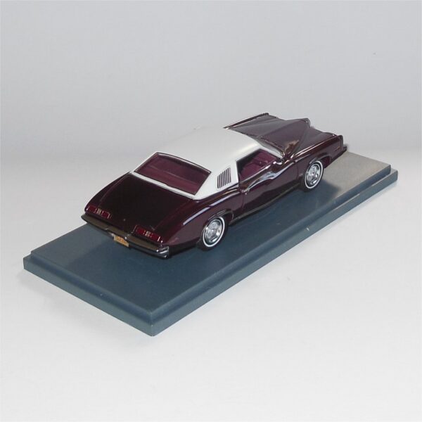 Neo Model 44755 Pontiac Grand AM 2 Door Coupe White Maroon - Image 2