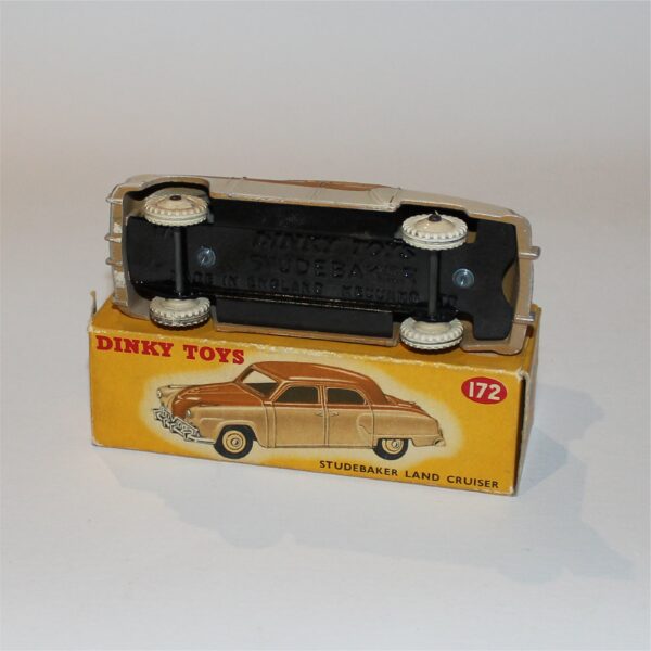 Dinky Toys 172 Studebaker Land Cruiser Sedan