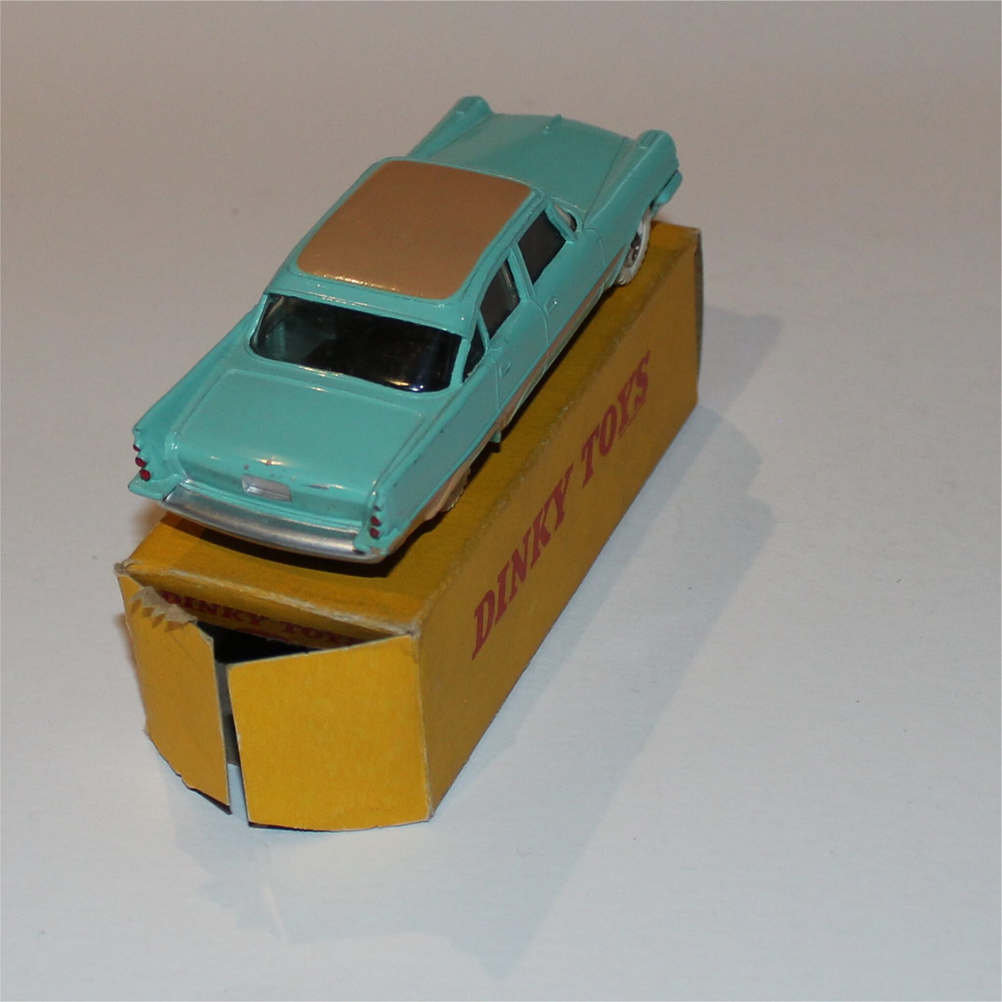 Dinky Toys 192 DeSoto Fireflite Sedan Antique Toy World