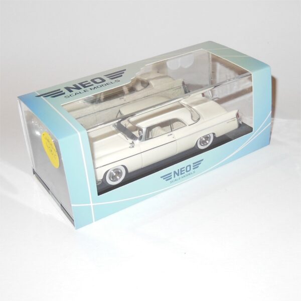 Neo Models 45815 Chrysler 300B 1956 White