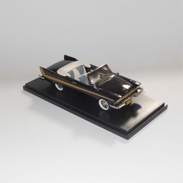 Neo Model 46040 Plymouth Fury Convertible 1958 Black Gold Stripe