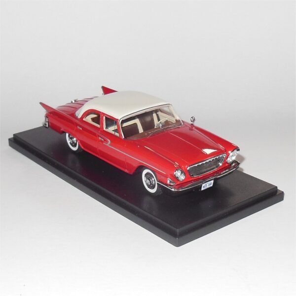 Neo Model 46460 Chrysler Newport Sedan 1961 White Red