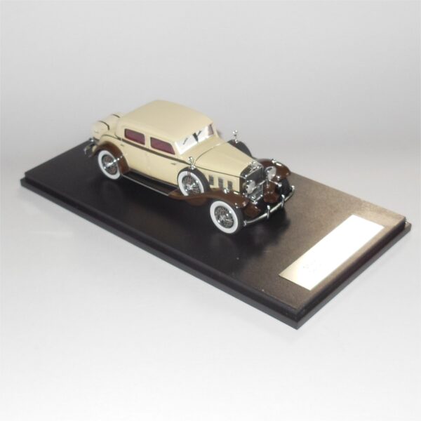 Neo Model 46865 Stutz Dv32 Monte Carlo Sedan by Weymann 1933 Cream Brown