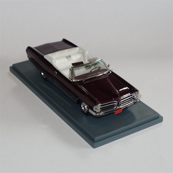 Neo Model 44101 Pontiac Bonneville Convertible 1965 Red Metallic