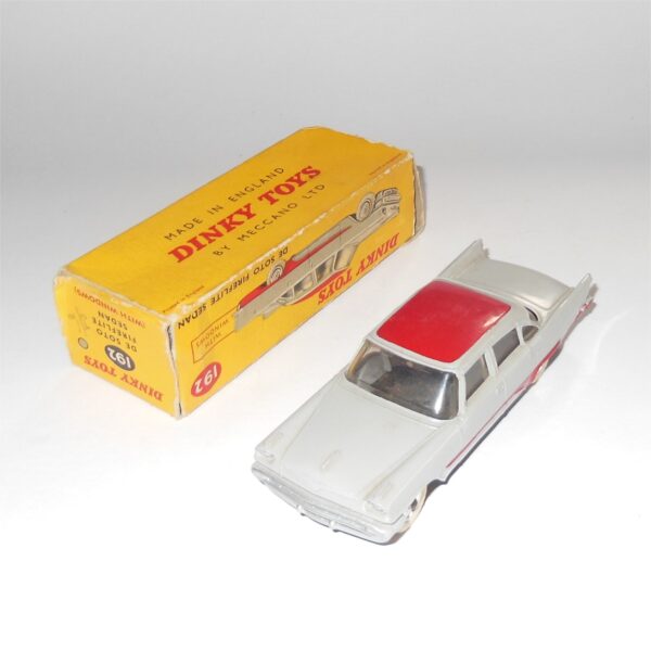Dinky Toys 192 De Soto Fireflite Sedan Grey with Red Trim - Image 5