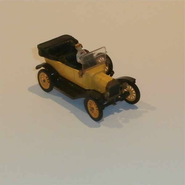 Corgi Classics 9013 1915 Model T Ford Sedan