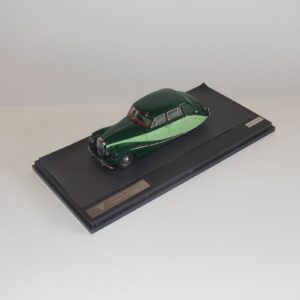 Matrix 10402-011 Daimler DB18 Hooper Empress Green