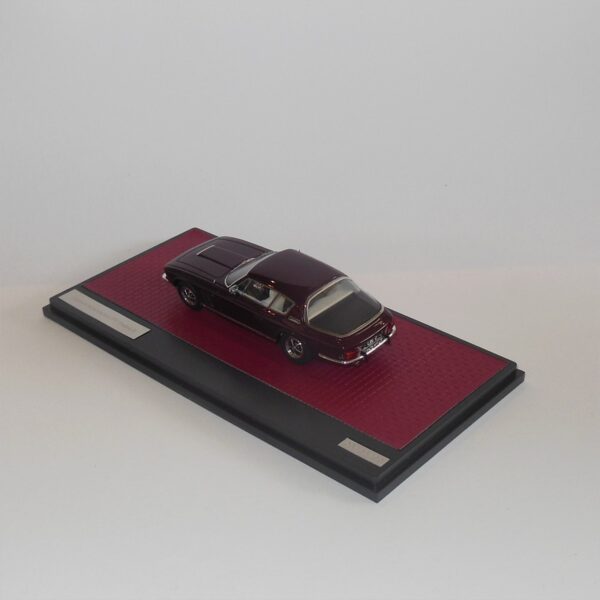Matrix 41002-093 Jensen Interceptor FF Series II Maroon - Image 3