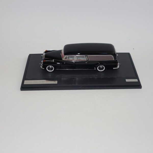Matrix 51302-031 Pollmann MB 300D Hearse 1956 Black - Image 5