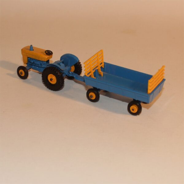 Matchbox Lesney 39 Ford Tractor with 40 Hay Trailer