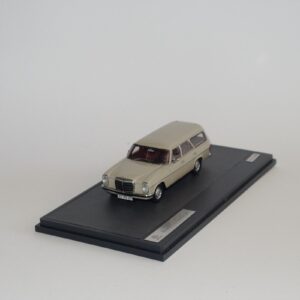 Matrix 11302-011 Binz W155 Universal Kombi 1974 Beige