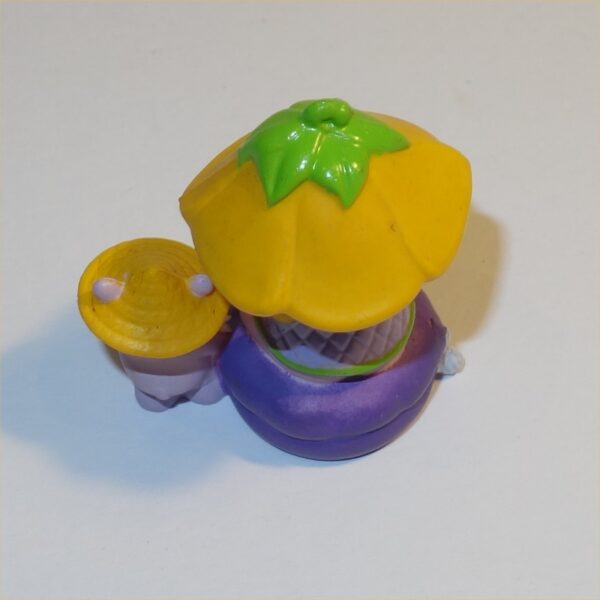 Strawberry Shortcake: 1984 Almond Tea & Marza Panda PVC Figurine - Image 3