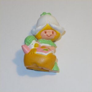 Strawberry Shortcake 1984 Mint Tulip with Marsh Mallard PVC Figurine