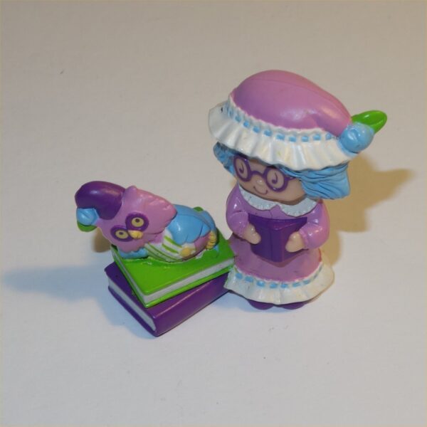 Strawberry Shortcake 1984 Plum Pudding with Elderberry Owl in Night Clothes PVC Figurine