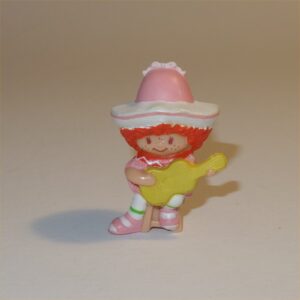 Strawberry Shortcake 1983 Cafe Ole with Guitar PVC Figurine