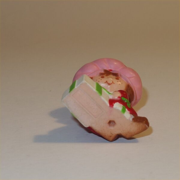 Strawberry Shortcake 1983 Strawberry Shortcake with Present PVC Figurine