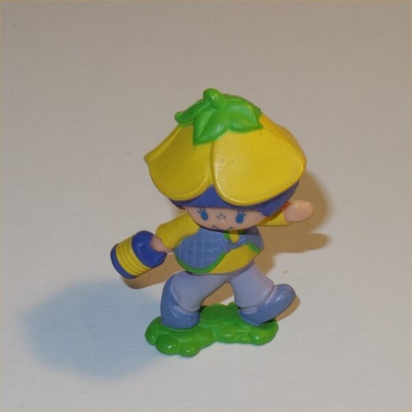 Strawberry Shortcake 1983 Almond Tea with a Lantern PVC Figurine - Image 2