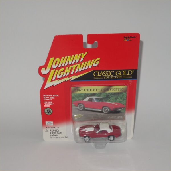 Johnny Lightning Classic Gold 1967 Chevrolet Corvette Red Closed Top