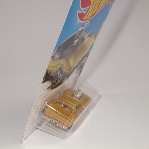 Hot Wheels Gas Monkey Garage 68 Chevrolet Corvette - Image 5