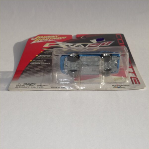 Johnny Lightning 1989 Chevrolet Corvette Metallic Blue Hard Top #30 of 50 - Image 5