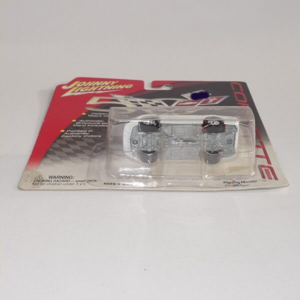 Johnny Lightning 1992 Chevrolet Corvette White Open Top #33 of 50