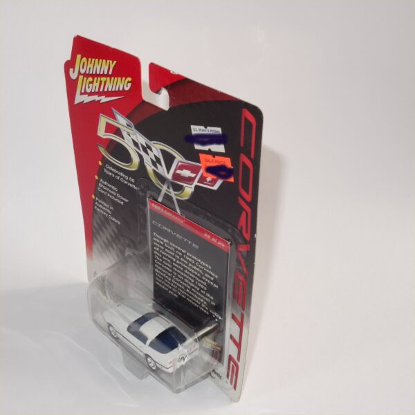 Johnny Lightning 1983 Chevrolet Corvette White Hard Top #22 of 50 - Image 5