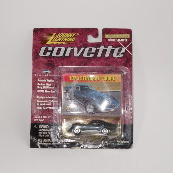 Johnny Lightning 1970 Chevrolet Corvette Donnybrooke Green Sting Ray Coupe Hard Top