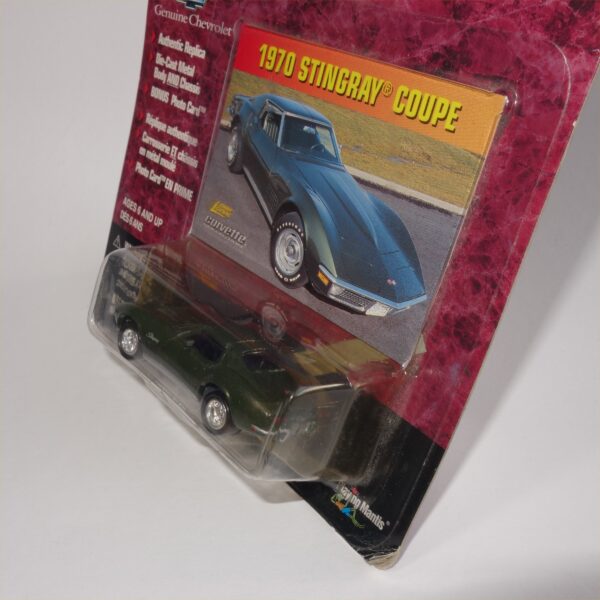 Johnny Lightning 1970 Chevrolet Corvette Donnybrooke Green Sting Ray Coupe Hard Top - Image 6